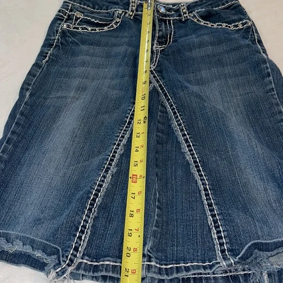 Miss Chic USA Women’s Stretch Denim w/ Big Stitch and Appliqués Size 5 - Picture 10 of 12